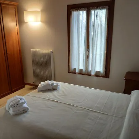 Konukevi La Rotonda Relais 4*